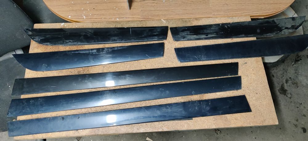 Listwy dolne drzwi Audi A6 C6 avant tył