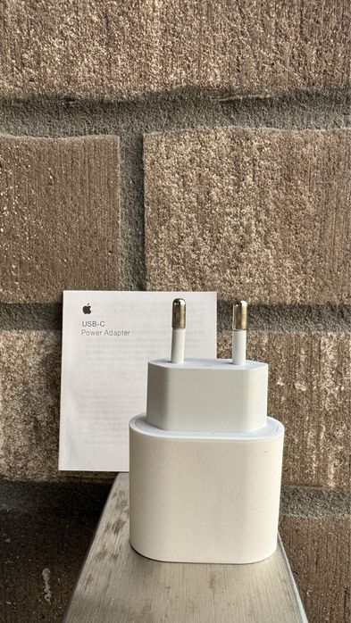 Zestaw Ladowarka 20W+ Kabel Usb-C Usb-C 2M 240W