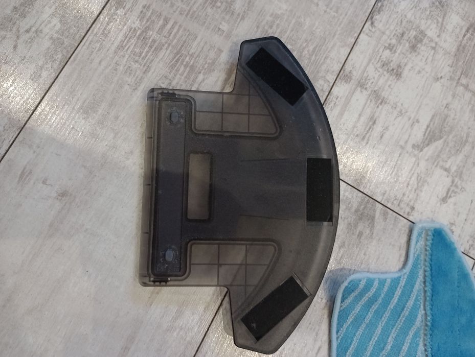 Odkurzacz Raven Smart Cleaner zbiornik na wodę 2 ściereczki