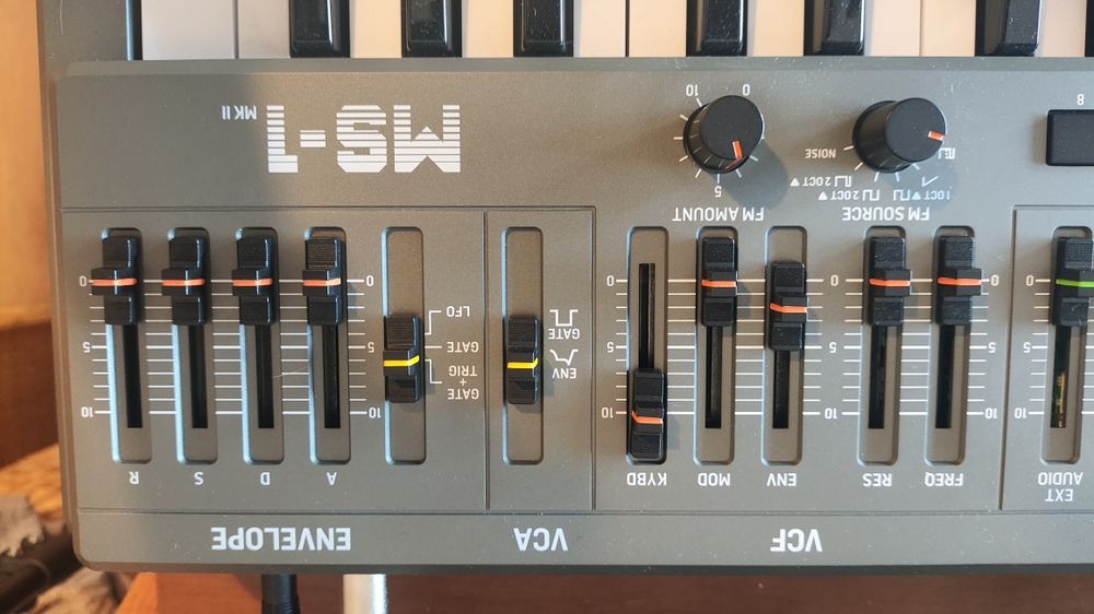 Behringer MS1 MKII