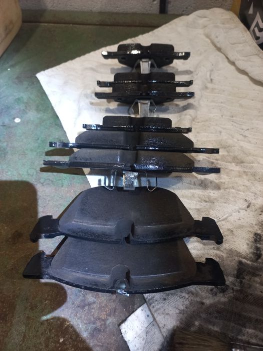 Колодкі тормозни БМВ х5 е70