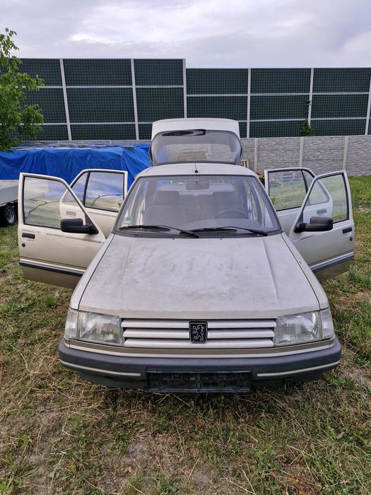 Peugeot 309