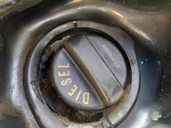 Tampa depósito combustível MAZDA 5 (CW)