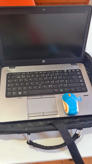 HP EliteBook 840 G1 (i5 / 500GB) + Mala Toshiba + Rato Logitech (S/ Bateria)