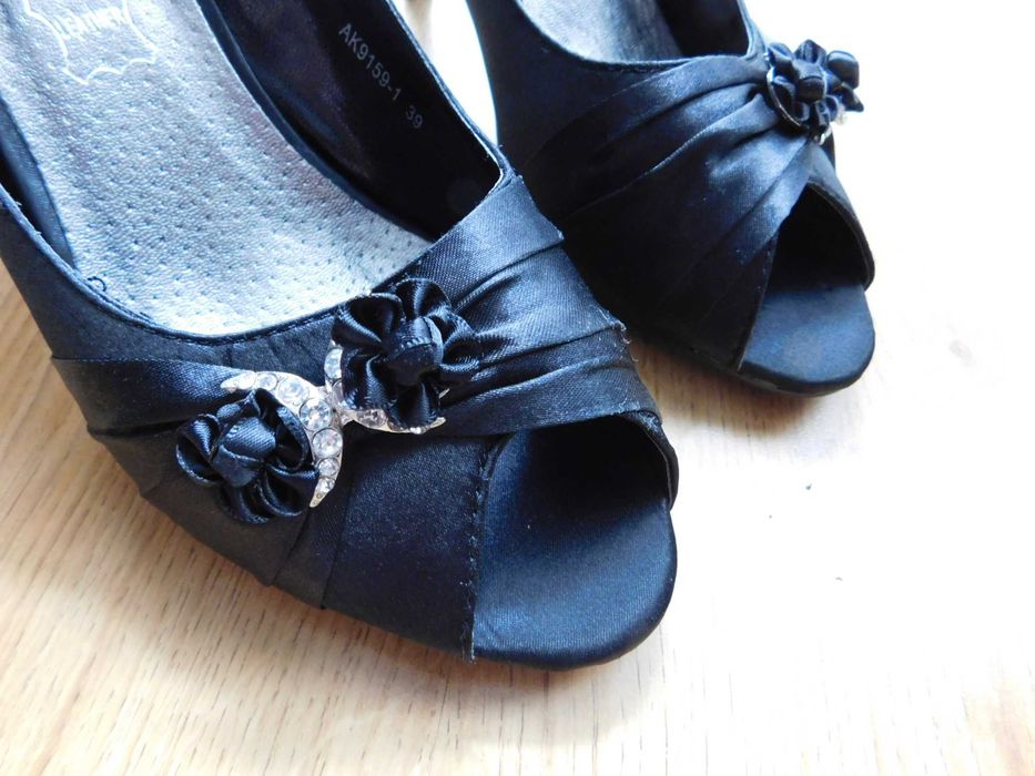 NOVA buty czarne szpilki 39