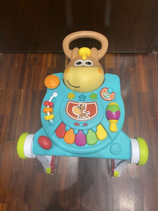 Andador e mesa de atividades 3 em 1