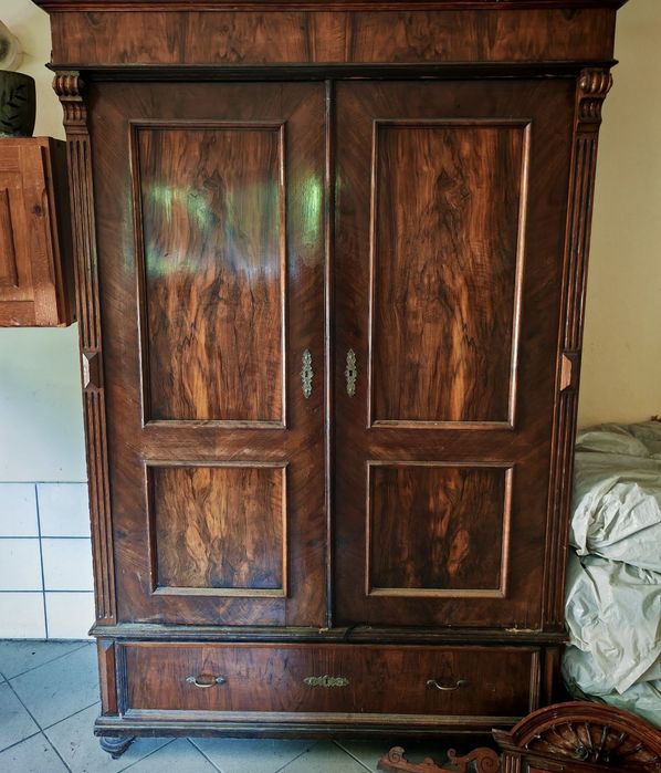 Szafa eklektyczna z II wojny światowej