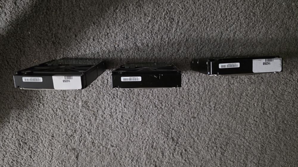 3 dyski SAS 2TB  100% sprawne