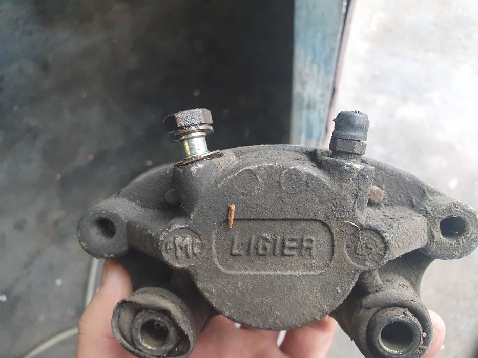 Zacisk hamulcowy ligier microcar aixam jdm chatenet  tyl  przod