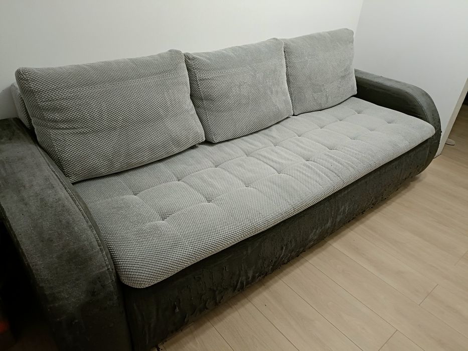 Sprzedam kanapę do remontu