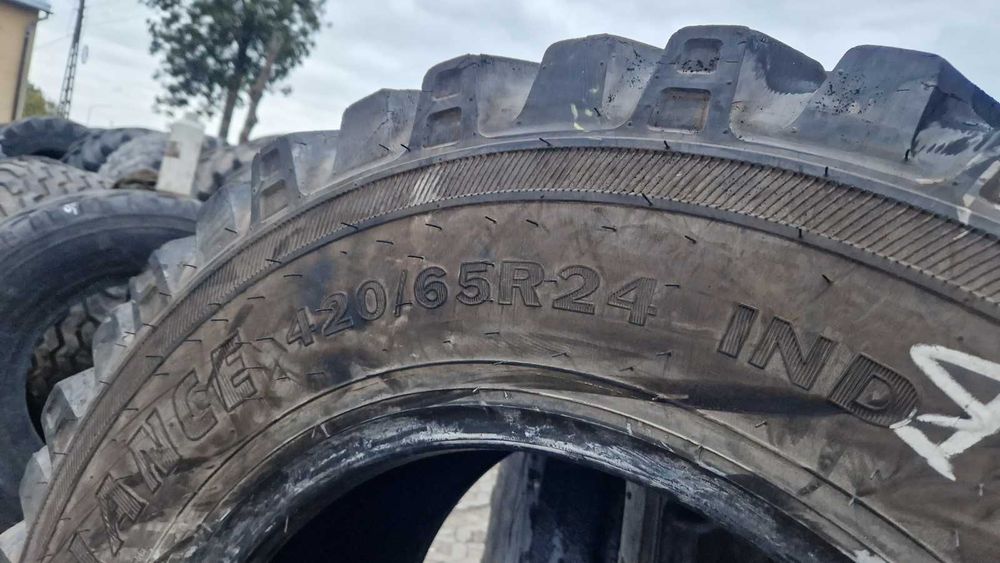 420/65r24 Alliance 70% bieżnik