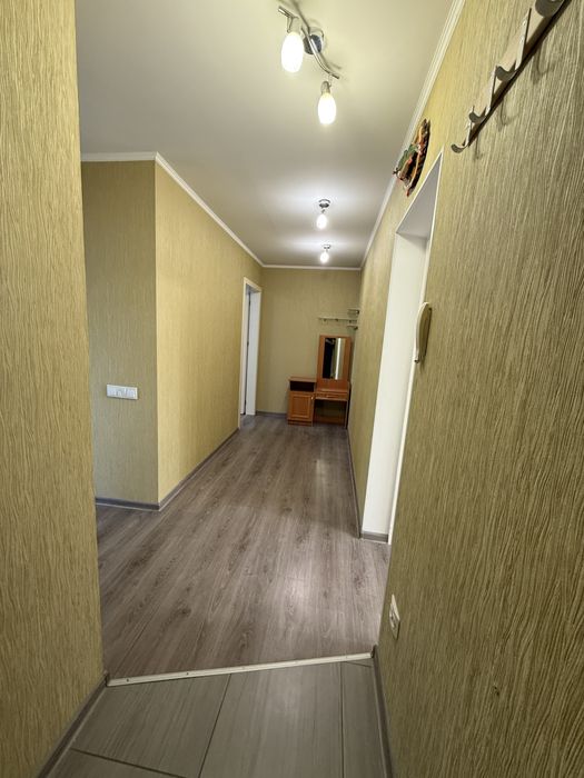 Продаю 3х комнатную квартиру с ремонтом. В центральном районе города.