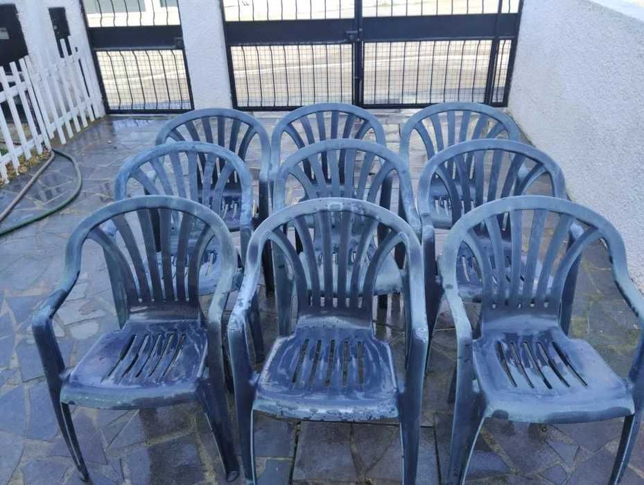 **9 cadeiras jardim, 20€ todas**