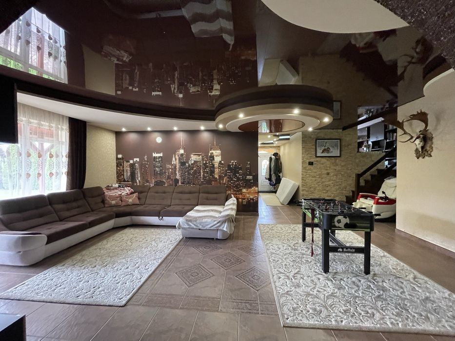 Продаж будинку в с. Великі Береги, 233 м. із сонячною системою панелей