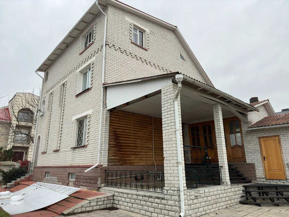 Продаж будинку у тихому районі міста  пер Кривоноса