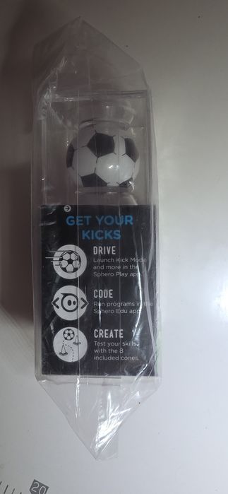 Робот-куля Sphero Mini Soccer — програмована іграшка STEM