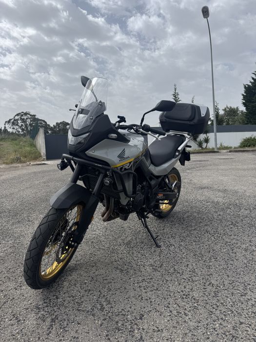 Vendo Honda Transalp de 2025 como nova!