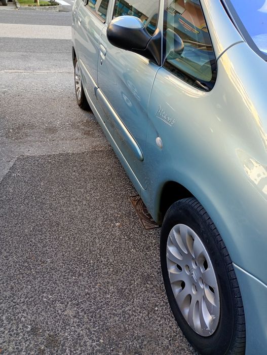 Carro citroen xara Picasso