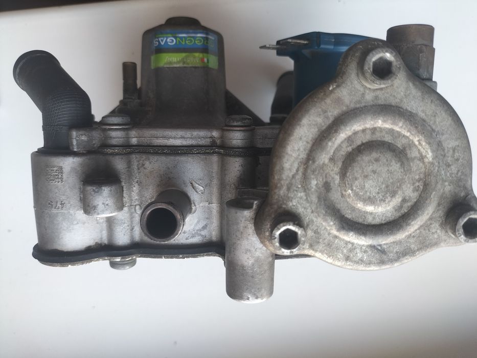 Автомобильные запчасти