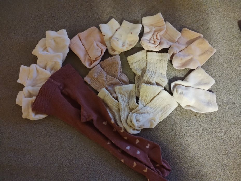 Skarpetki i czapeczki