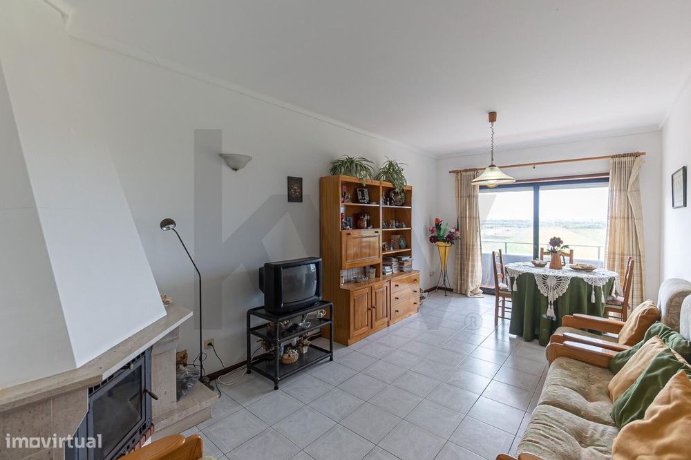 T2 com vista desafogada e excelentes áreas na Praia da Vagueira