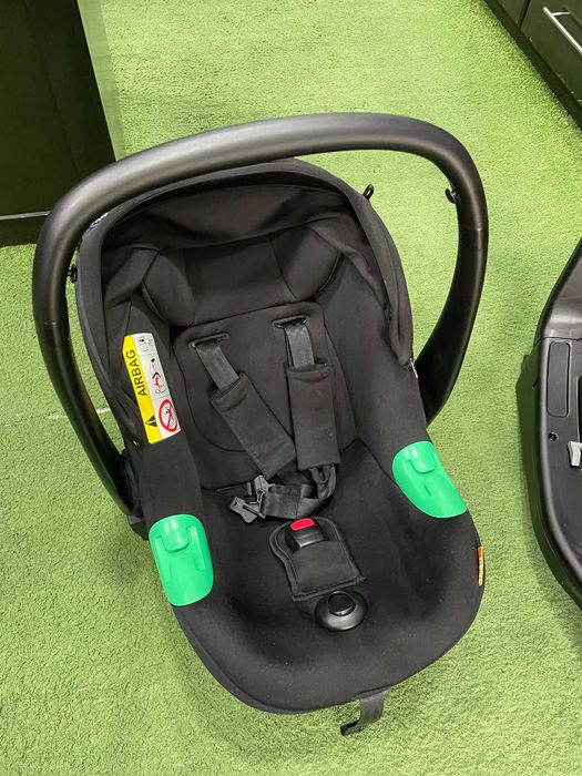 Carrinho Chicco Best Friend Pro + Ovo I-Size + base isofix