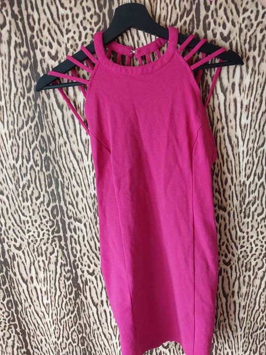 Sukienka ozdobne plecy S