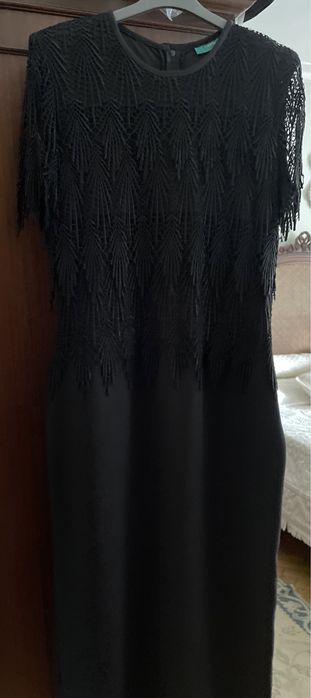 Vestido de gala com rendas preto