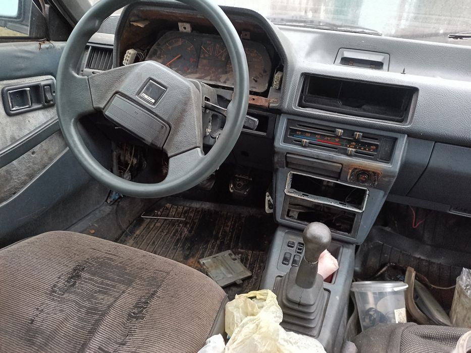 Продам двери салон мотор стёкла карточки стеклоподйомники