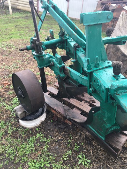 Плуг 2,35 з предплужниками