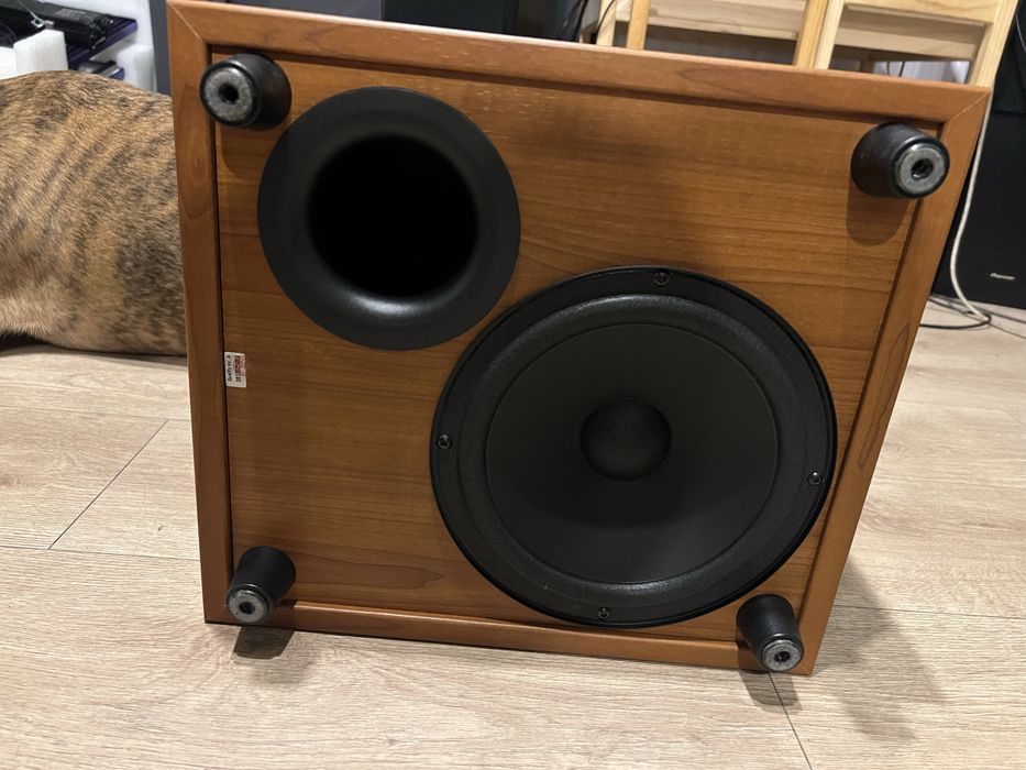 Subwoofer aktywny JAMO Sub e4 solidne uderzenie  jak nowy