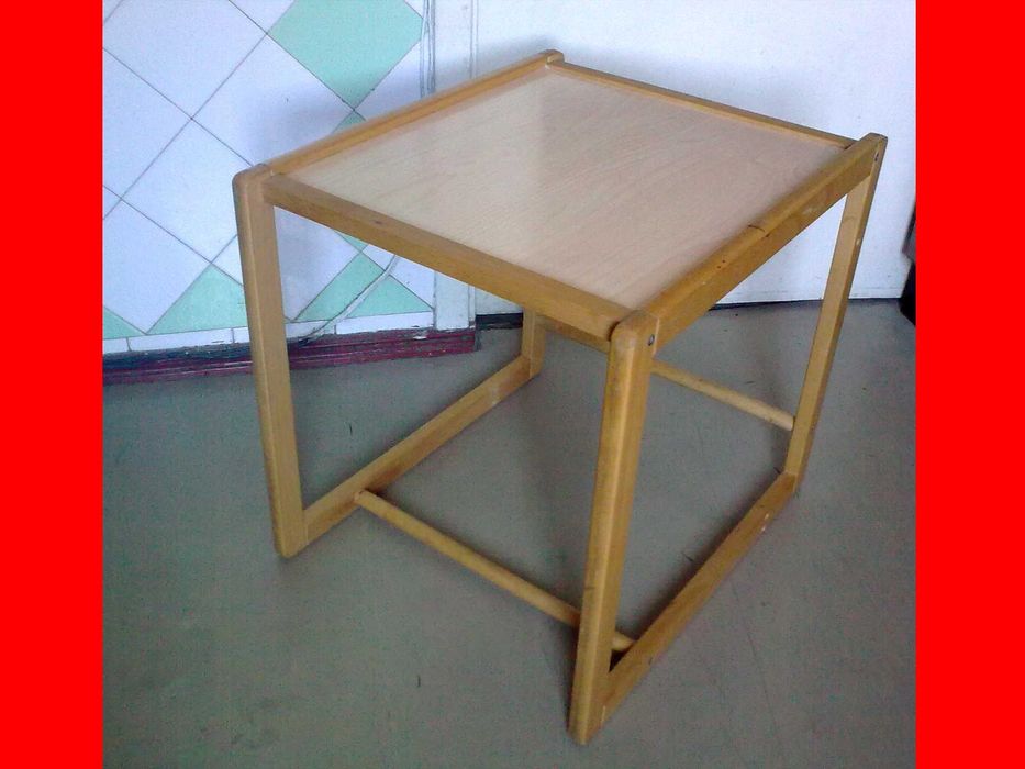 Стол столик выс.49, 53 х 44
