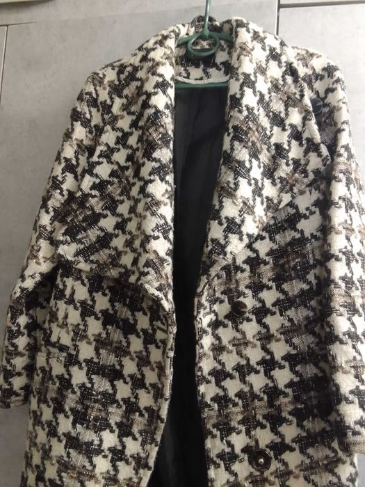 Жіноче пальто у ідеальному стані