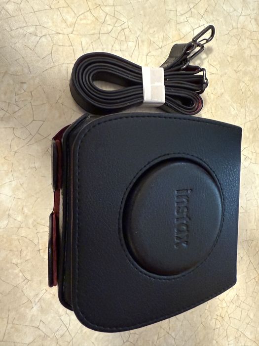 Fujifilm Instax Square - aparat  & etui