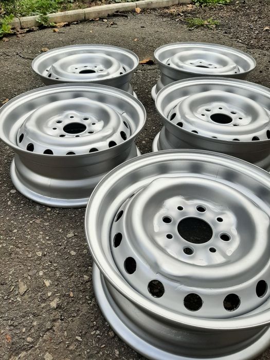 Диски ВАЗ 2103 ,2106 ,2101 С ушами под колпак .