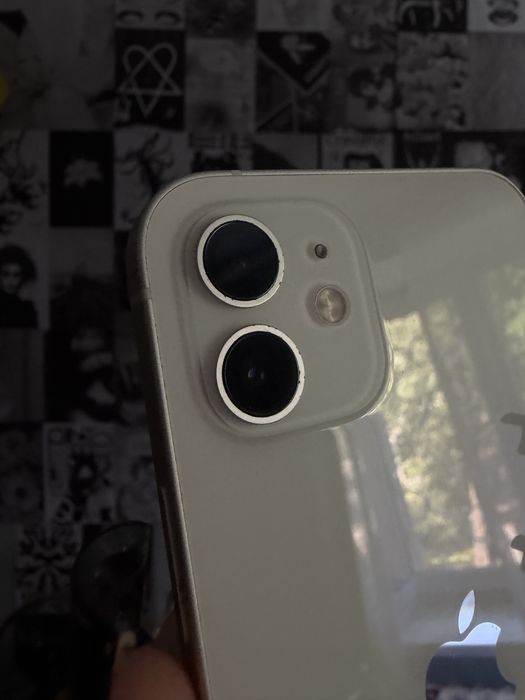 Продам IPhone 12 на 128гб