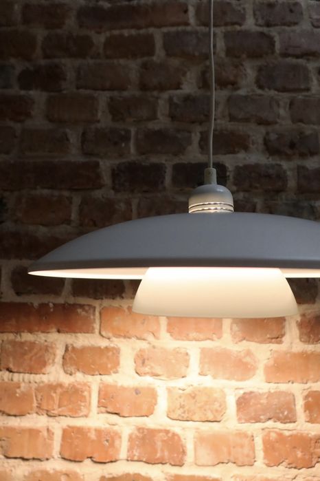 Biała duńska lampa wisząca space age vintage mid century