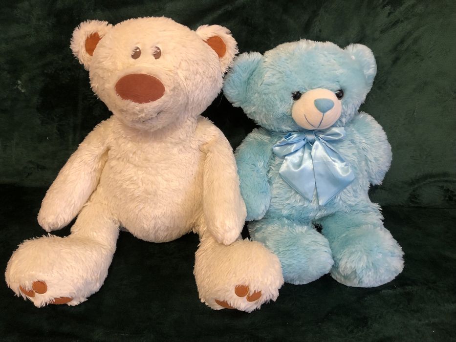 плюшеві ведмедики (білий і блакитний)