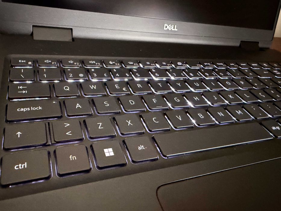 Dell Precision 7670|16"FHD+|i7-12850HX|64Gb Ram|Ssd 2TB|RTX A3000 12Gb