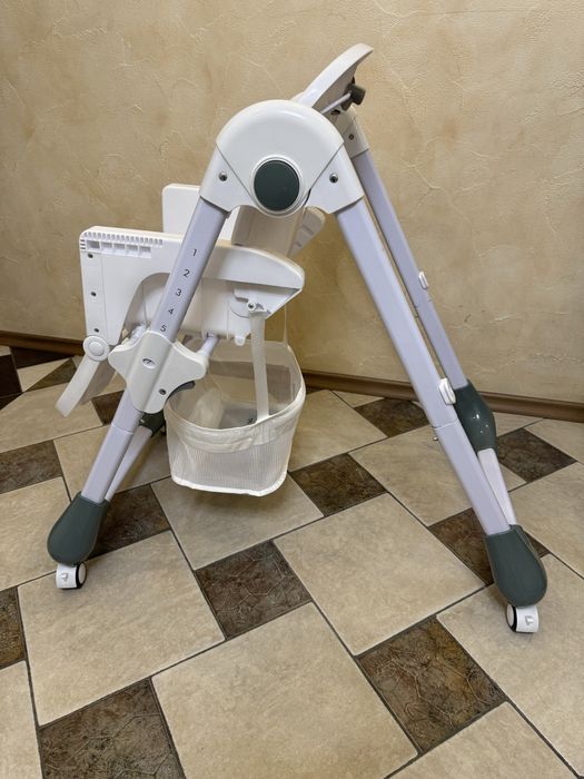 Дитячий стільчик для годування Bambi