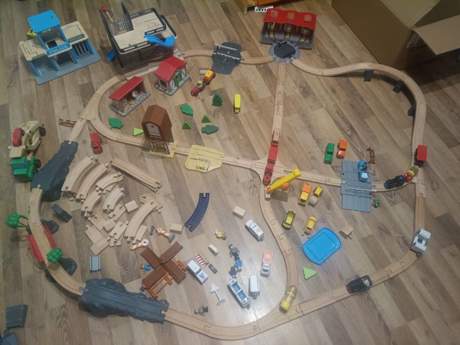 Tory drewniane , kolejki na baterie