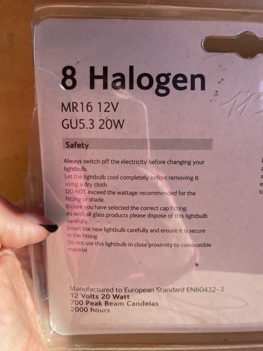 набір галогенних ламп B&Q MR16.