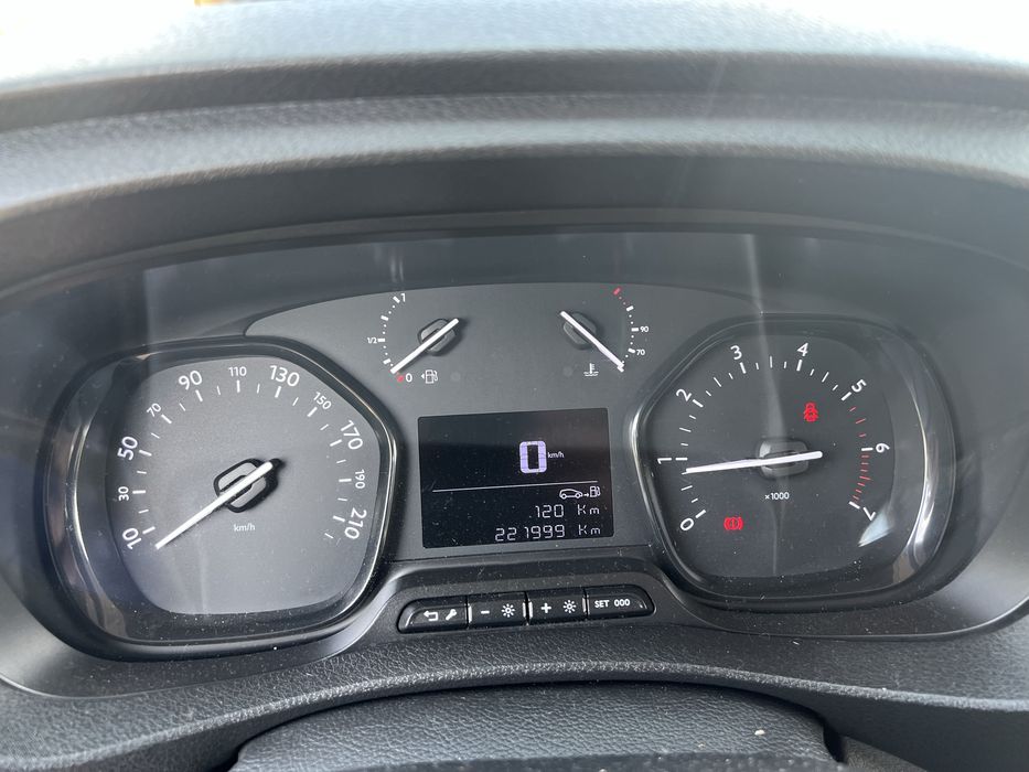 Авто пежо експерт
