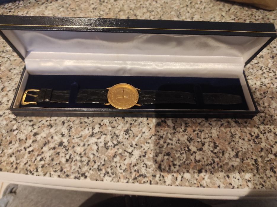 Relógio Antigo com caixa