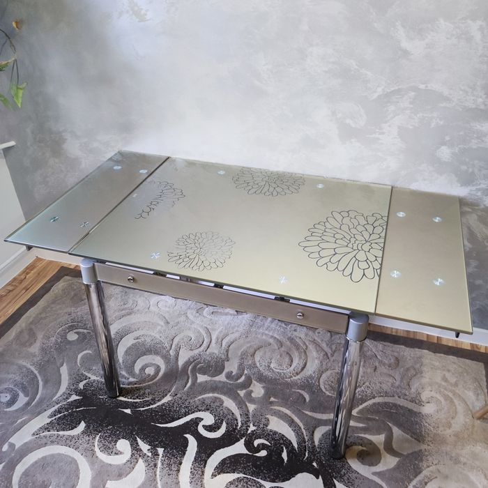 Stół kuchenny szklany