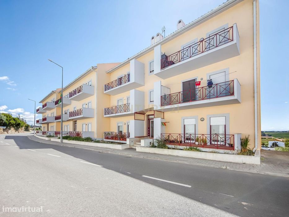 Apartamento T2 Dúplex com Vista Panorâmica e Garagem com Carregamento