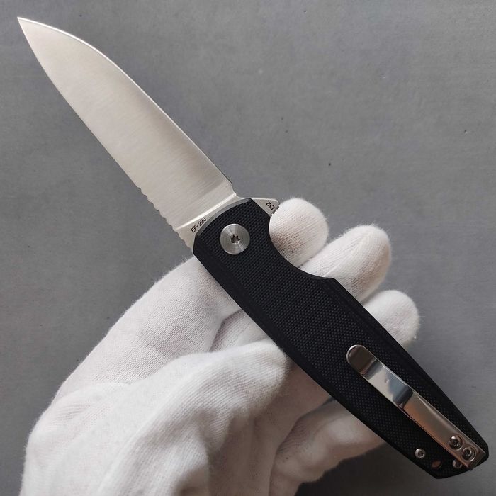 Ніж від фірми Eafengrow EF230. Лезо з D2.