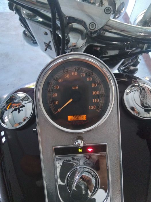 HARLEY DAVIDSON SOFTAIL HERITAGE
