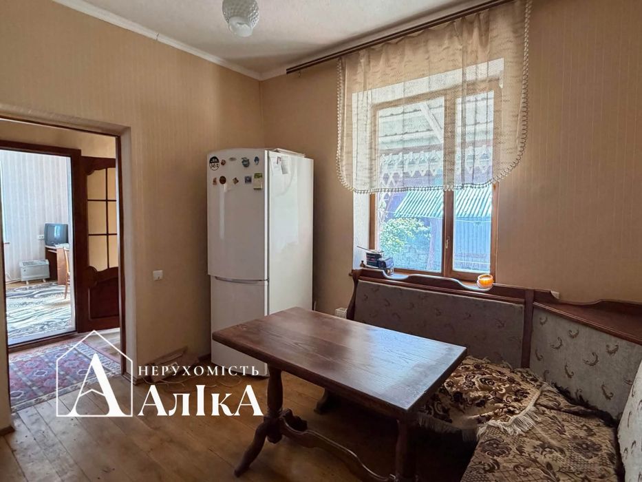 Продам великий будинок на два входи