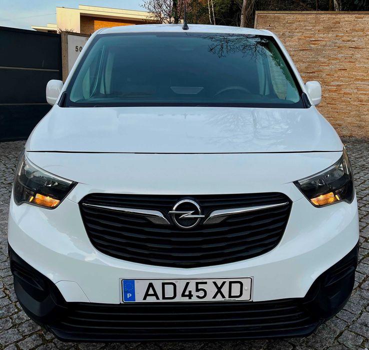 Opel Combo 1.5 3 lugares 2020 IVA